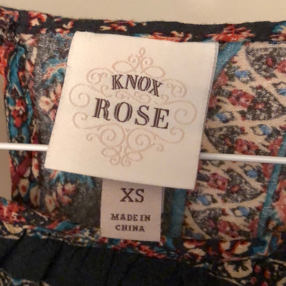 Patterned Blouse - Picture 3 of 3